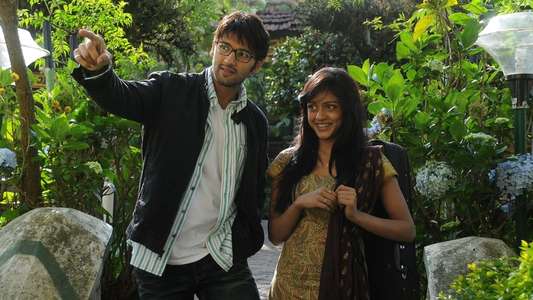 Uyir Mozhi - Backdrop