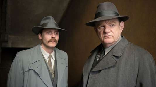 Alone in Berlin - Backdrop