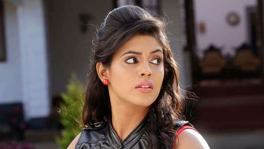 Thiraikku Varadha Kadhai - Backdrop