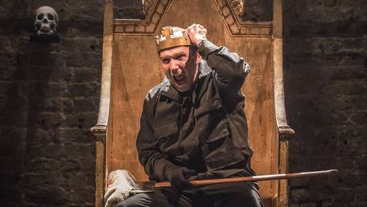 Almeida Theatre Live: Richard III - Backdrop