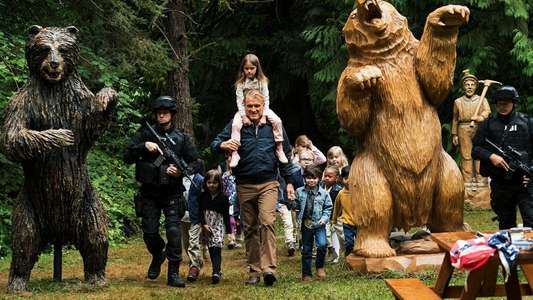 Kindergarten Cop 2 - Backdrop