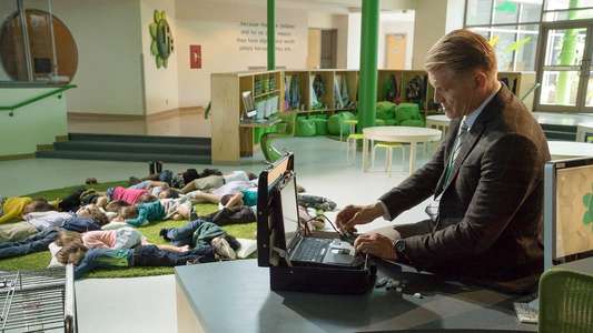 Kindergarten Cop 2 - Backdrop