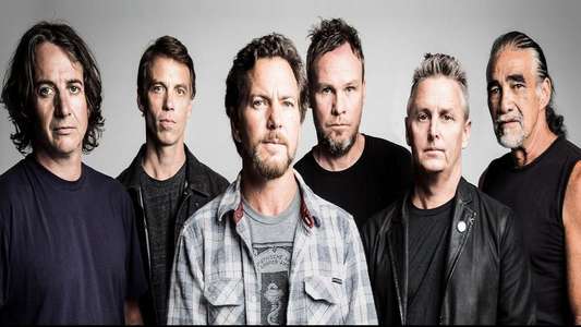 Pearl Jam - Live in Philadelphia - Backdrops