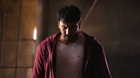 Aarathu Sinam - Backdrop