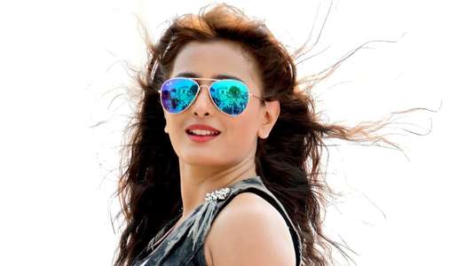 Direct Ishq - Backdrop