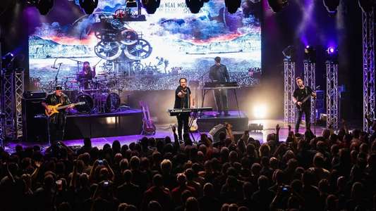 The Neal Morse Band: Alive Again - Backdrop