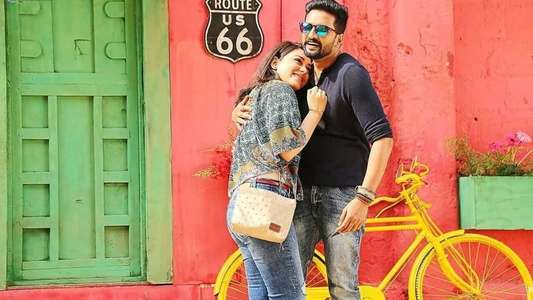 Dhilluku Dhuddu - Backdrop
