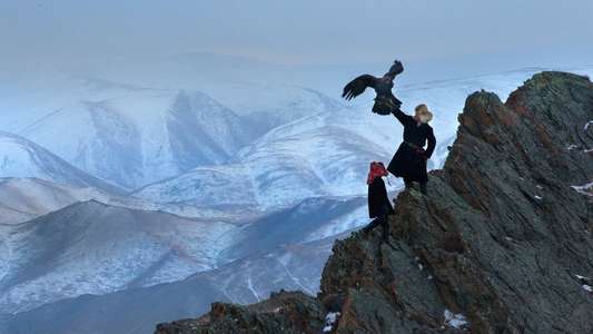The Eagle Huntress - Backdrop
