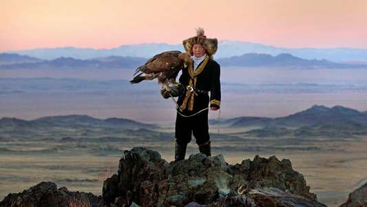The Eagle Huntress - Backdrop