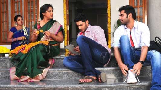 Nenu..Shailaja - Backdrops