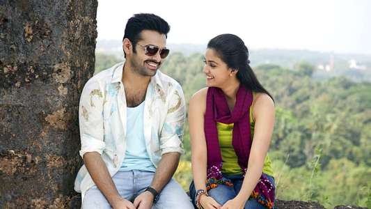 Nenu..Shailaja - Backdrops