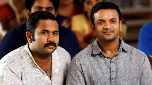 Su.. Su... Sudhi Vathmeekam - Backdrop