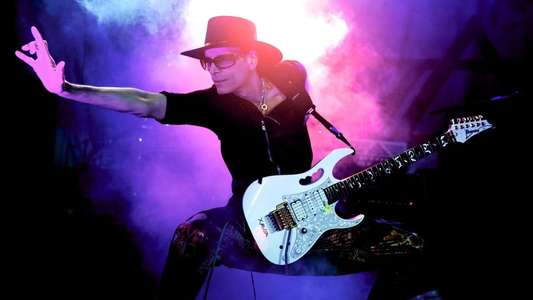 Steve Vai: Stillness in Motion: Vai Live in L.A. - Backdrop
