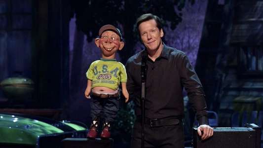 Jeff Dunham: Unhinged in Hollywood - Backdrop