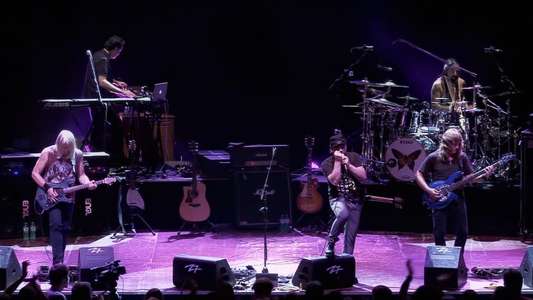 Flying Colors: Second Flight - Live at The Z7 - Backdrop