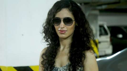 Charlie Kay Chakkar Mein - Backdrop