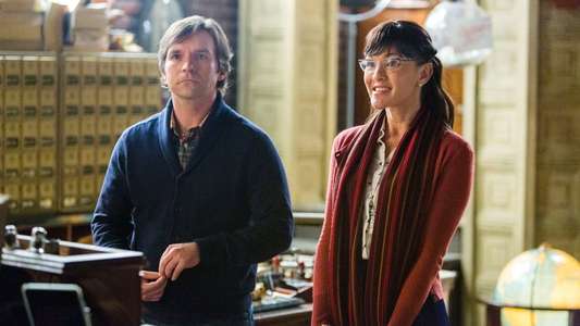 Signed  Sealed  Delivered: From Paris With Love - Backdrop