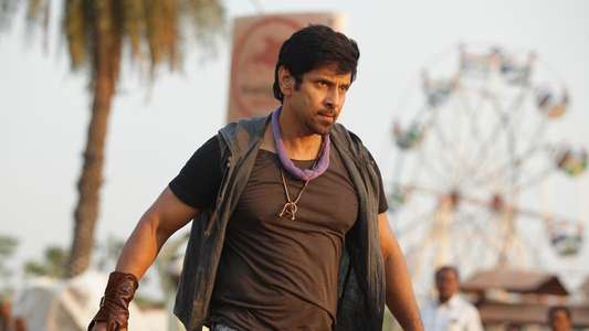 10 Endrathukulla - Backdrops