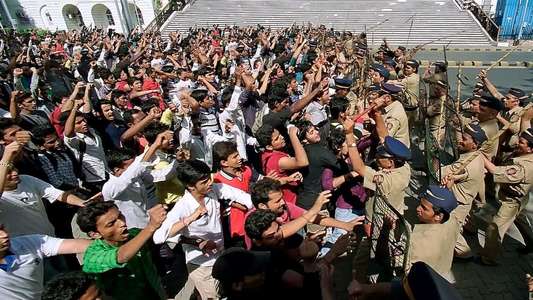 Gabbar Is Back - Backdrops