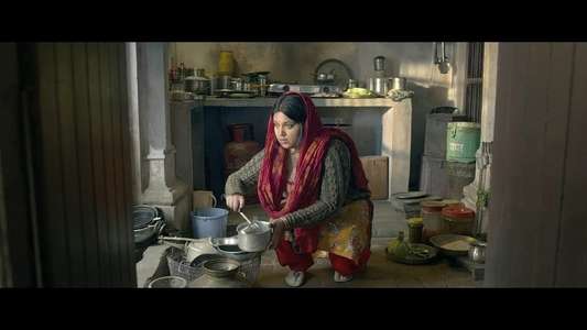 Dum Laga Ke Haisha - Backdrop