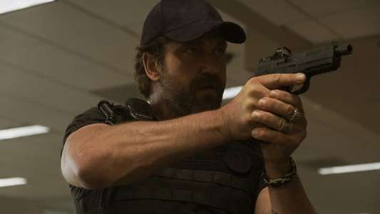 Den of Thieves - Backdrop