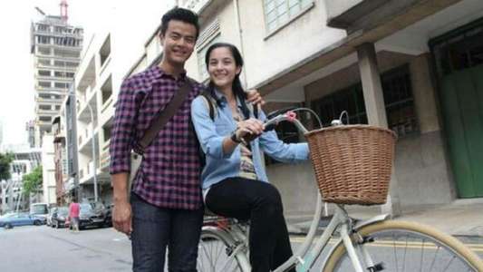 Merry Riana: Mimpi Sejuta Dolar - Backdrop