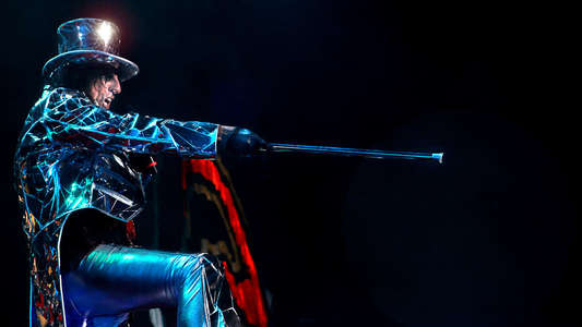 Super Duper Alice Cooper - Backdrop