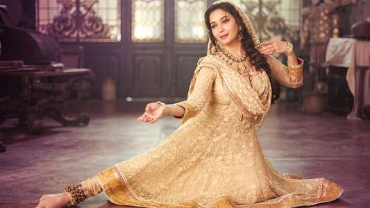 Dedh Ishqiya - Backdrop
