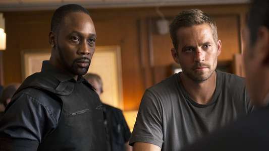 Brick Mansions - Backdrop