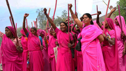 Gulaab Gang - Backdrop