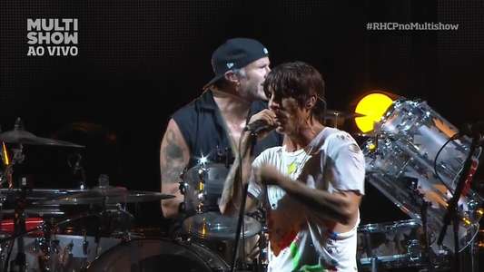Red Hot Chili Peppers: [2013] Circuito Banco Do Brasil Festival - Backdrop