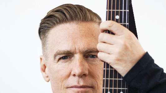 Bryan Adams: Live at the Sydney Opera House - Backdrop