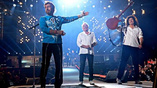Queen + Paul Rodgers: Live In Ukraine - Backdrop