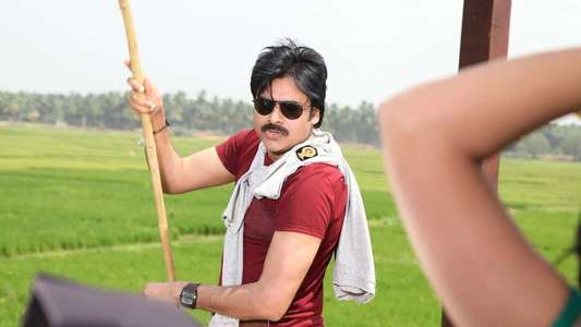 Atharintiki Daaredi - Backdrops