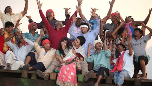 Atharintiki Daaredi - Backdrops