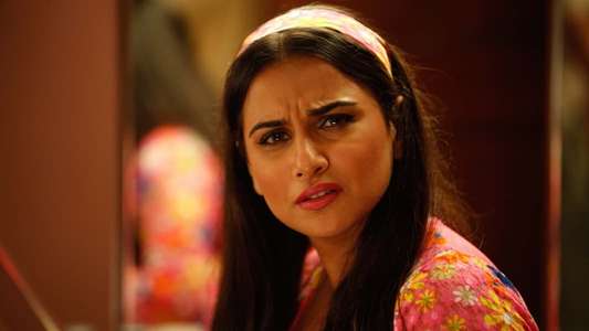 Ghanchakkar - Backdrop