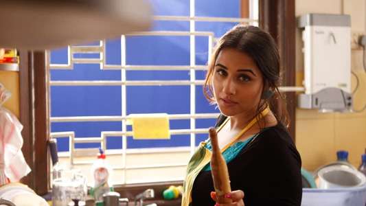 Ghanchakkar - Backdrop