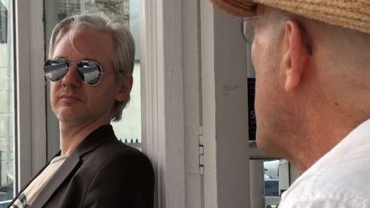We Steal Secrets: The Story of WikiLeaks - Backdrop