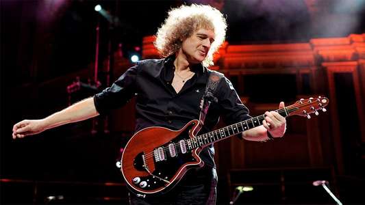 Queen: Live at the Prince's Trust Rock Gala 2010 - Backdrop