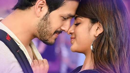 Mr. Majnu - Backdrops