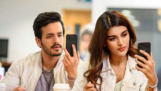 Mr. Majnu - Backdrops