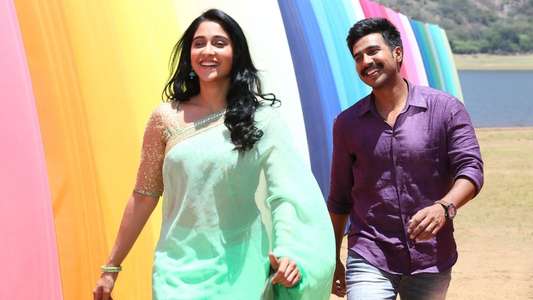 Silukkuvarupatti Singam - Backdrops