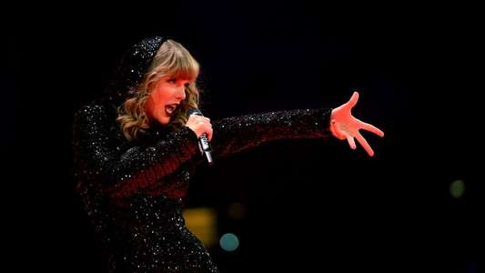 Taylor Swift: Reputation Stadium Tour - Backdrop