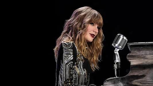 Taylor Swift: Reputation Stadium Tour - Backdrop