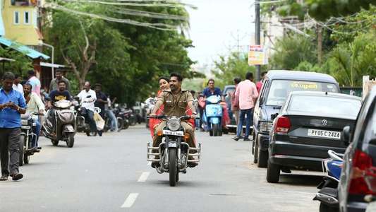 Thimiru Pudichavan - Backdrop