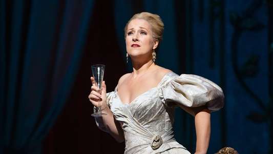 La Traviata - Met Opera Live - Backdrop