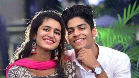 Oru Adaar Love - Backdrop
