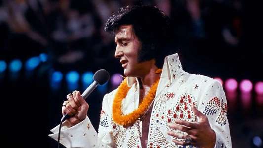 Elvis: Aloha from Hawaii - Backdrops
