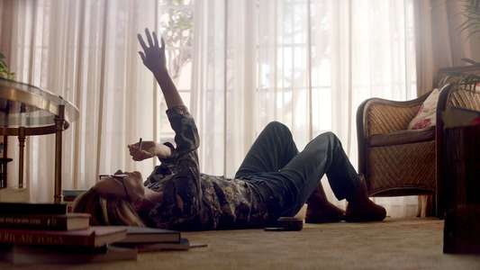 Gloria Bell - Backdrop