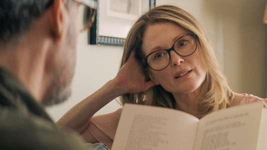 Gloria Bell - Backdrop